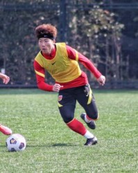 新葡京-01国奥上海集训考察锋线 要从20余人寻觅最佳组合